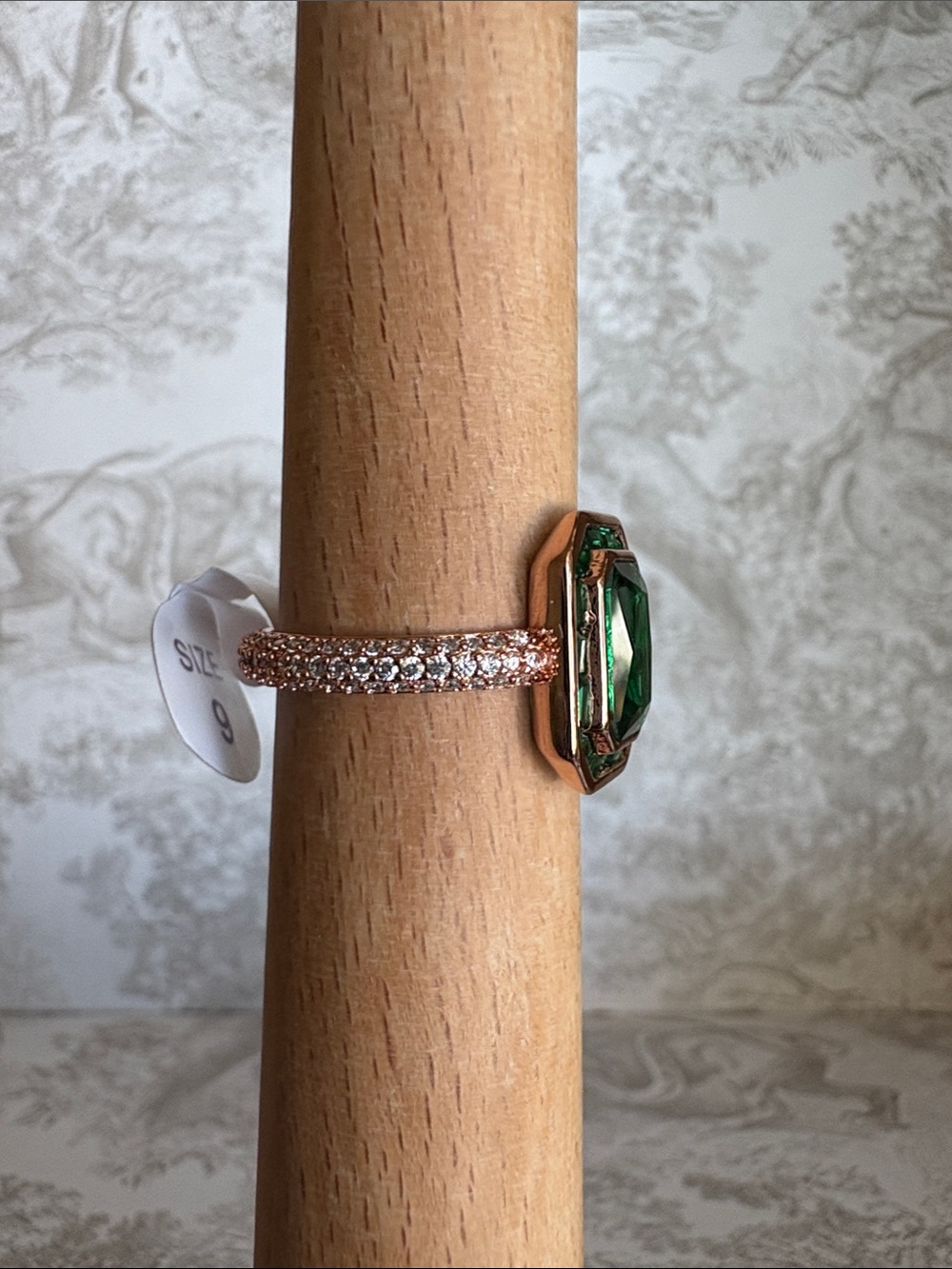 NWT - Bomb Party May 2026 Ring - The Cressida Ring RG96017 - Size 9 - Picture 3 of 6